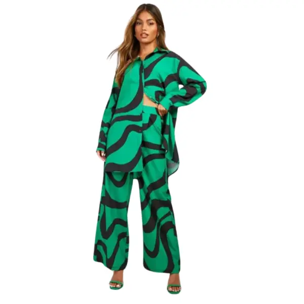 Set Green Abstract Elegance with Oversized Comfort