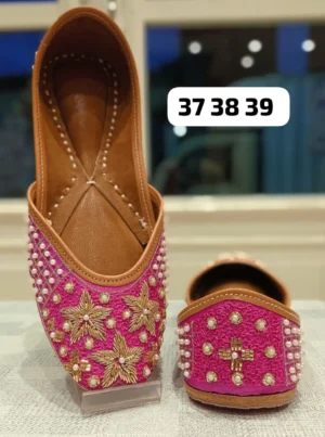 designer punjabi jutti for women