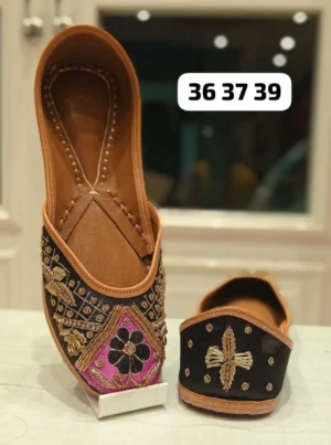 designer punjabi jutti for women