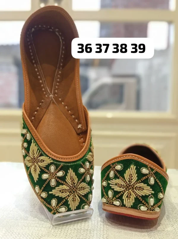 designer punjabi jutti for women