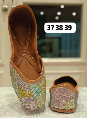 designer punjabi jutti for women