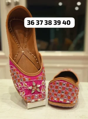 designer punjabi jutti for women