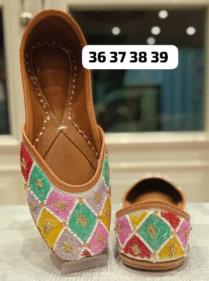 designer punjabi jutti for women