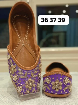 designer punjabi jutti for women