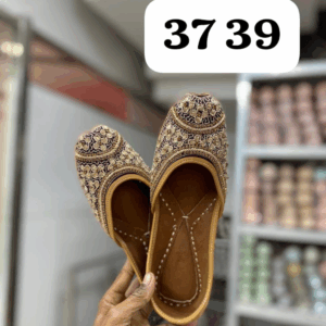 Maroon & Antique Gold Punjabi Jutti For Women