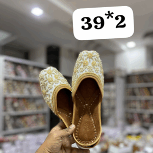 Moonlight Gold Punjabi Jutti For Women