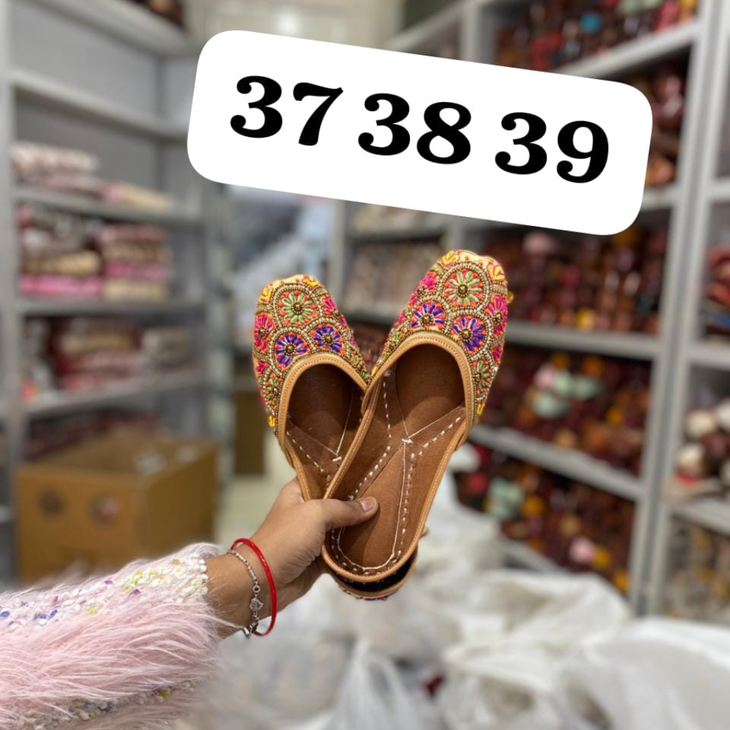 Mustard Multicolor Punjabi Jutti For Women