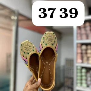 Royal Golden Navratna Punjabi Jutti For Women