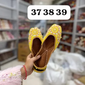 Royal Gold Punjabi Jutti For Women