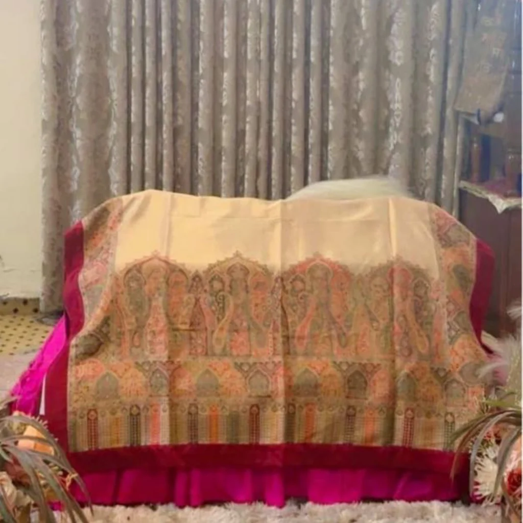 Cream Colour Pashmina Rumala Sahib – Set of 4 Pieces